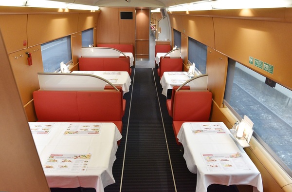ICE+3+Restaurant.jpg